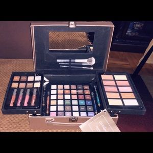 ULTA BEAUTY SPARKLE & SHINE MAKEUP COLLECTION